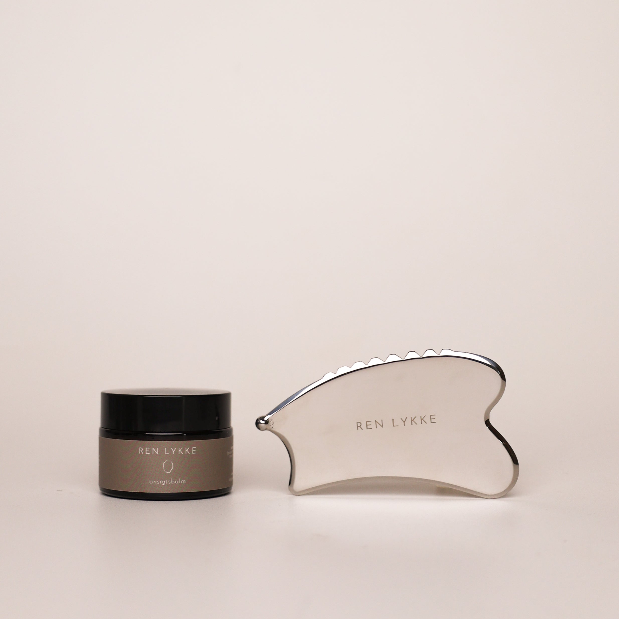 Pakke | Gua sha med ansigtsbalm